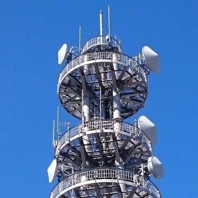 一子と一羽のパパ。金銭上の利益のためでなく、もっぱら誰の役にも立たない個人的な興味によって行う独り言、愚痴及び妄言のX(ツイッター)業務 2016年7月に日本初(自称)のDMRアマ局を開設、2023年8月に日本初のDMRデジピータをハムフェア会場で開設しエアー上での通信実験を行いました。