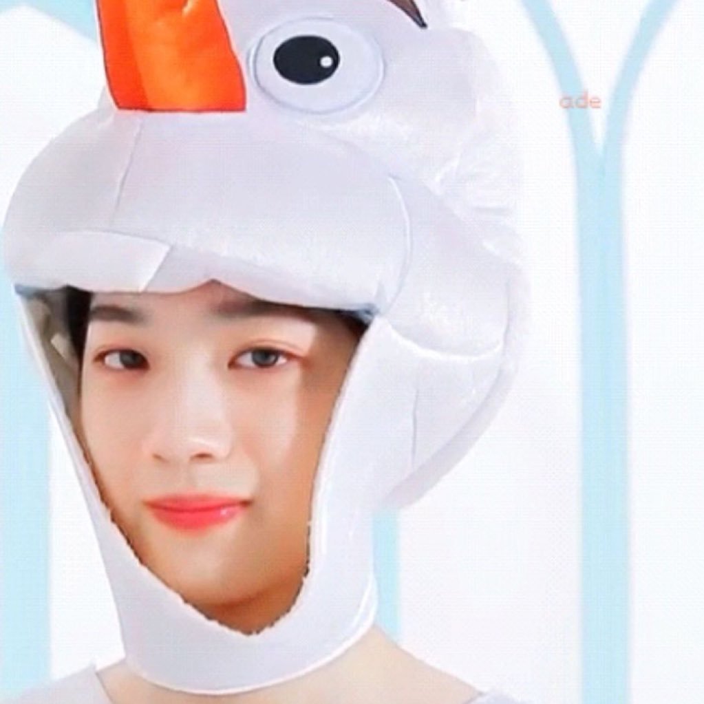 Wanna One #라이관린 🐣❤️ I'll stay with you, Kuanlin.
