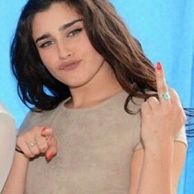 Angeles con A de Alv quiero secuestrar a Lauren Jauregui/20 años🌈/💕Fifth Harmony💕/
👑💕LJ💕DJ💕NK💕AB💕👑/💕CC💕/💕(L)GBT🌈👭💕