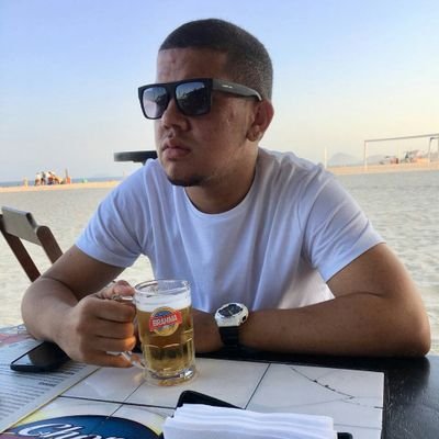 Rio de Janeiro☀ Carioca🏊
22 anos💀 Solteiro🤗  Atleta🏅
Amante de esporte.🏄⚽🏋
Jiu-Jitsu  FRATERNITY BJJ 🇧🇷
Educação Física📚  Flamenguista ❤