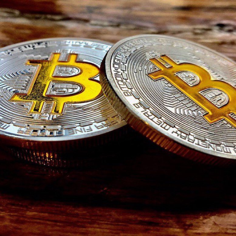 vmaooam's profile picture. 지금은 돈이 최고라 느껴지겠지만                나중에 늙으면 돈이 훨씬 졸라 최고다