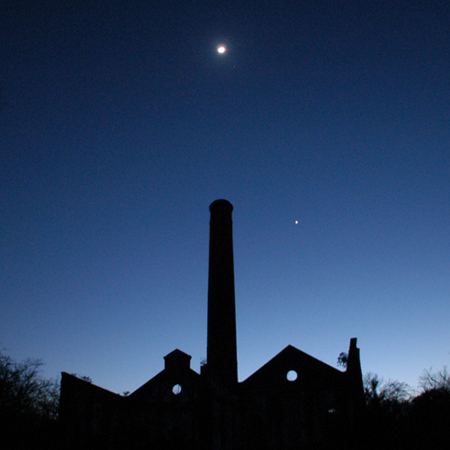 INUJIMA_ART's profile picture. アートプロジェクト犬島時間（1999〜※イベント2004〜2016）です。瀬戸内海に浮かぶ小さな島、犬島（岡山）で地域との関わりをもちながらプロジェクトを行っています。アートを通して島の楽しみ方を伝えていければと考えています。只今、休憩時間中。