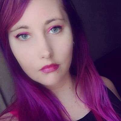 Brand & Web Designer š General Weirdo ⨠she/they š¤
Queer š³ļøāš Disabled āæ Neurodivergent/AuDHD