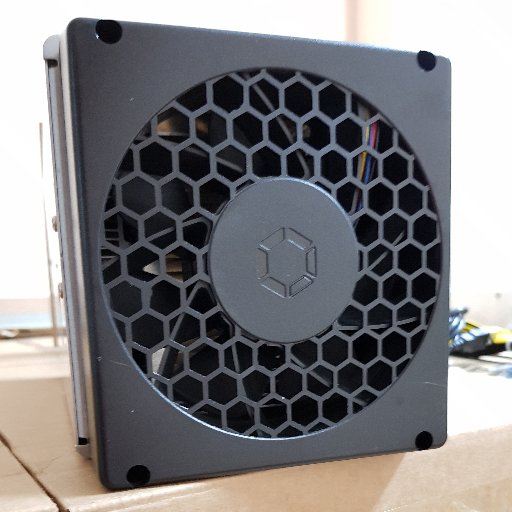 CryptouniverseA's profile picture. 