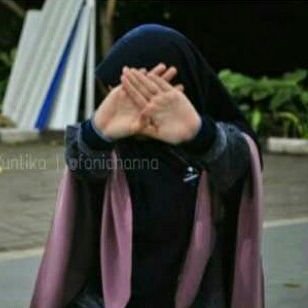 Harni020501's profile picture. Hamba Allah😇😇