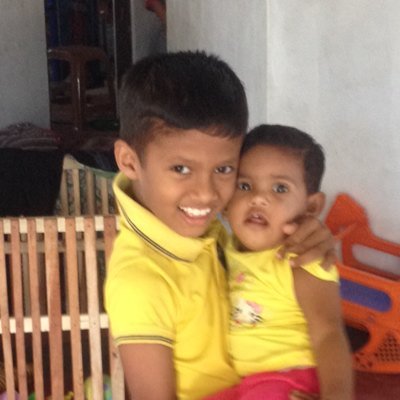 farmiyaas's profile picture. 