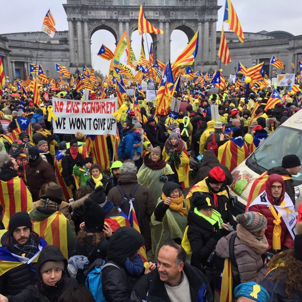 Catalunya, solo por el futuro, tenemos que conseguir separarnos YA de españa.