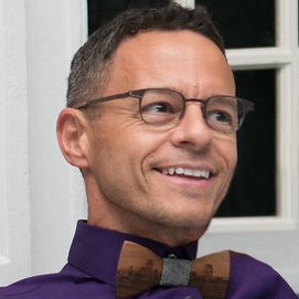 Educator, Nomad, Music Lover, Headphone Detangler. Tweets are personal.