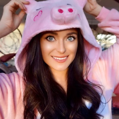 Founder of Wild Things Sanctuary, Inc 501(c)(3) nonprofit
https://t.co/vfUYWLj5Ok
IG/YouTube/Twitch: AdriRachelle