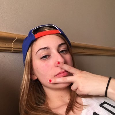 RiannaHoeberg's profile picture. Just your average blondy!