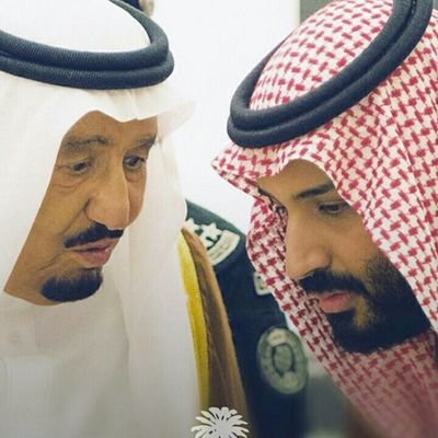 انت النعيم لقلبي❤️والعذاب له💔
فما امرك في قلبي واحلاك😘