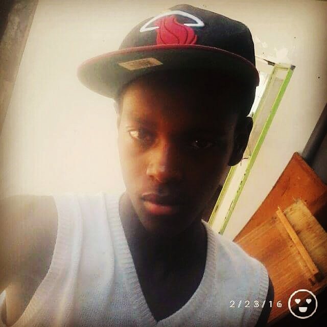 Me encanta el basket y cantaršš¤
Tengo 17š
Mido 1.87
Si quieres algo lucha por ello....š