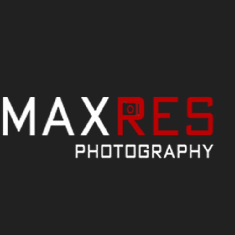 MaxRes Photography is a small photography company based in Durham NC. Specializing in natural light and flash photography both in studio and on location.