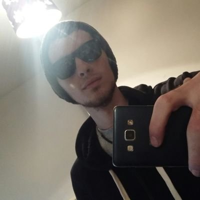 JoePriceT42's profile picture. Develish Scorpio, Moderate hair, Moderate cook, Singer/Song writer, Creator @Youtube & all round funny guy