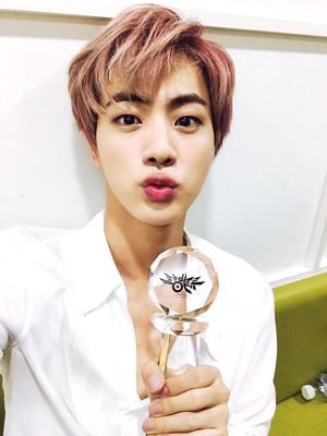 VT2widCFEmAfZRO's profile picture. 김석진을 좋아하는 아미 서로맞팔해요🙆‍♀️ 친해져요💓