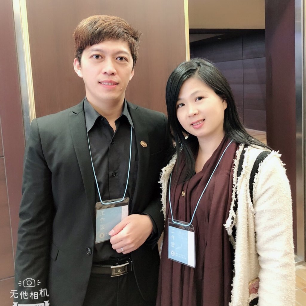 廖華逸 on Twitter: "青菜在這裡!!期盼以久的蔬果精華終於在台灣上市了。將兩平湯匙的粉末倒進180cc的水,攪拌後成為等滲透壓立即飲用。好喝耶〜味道非常爽口不會膩也沒有濃厚的菜味。
進入「http://t.co/HjcYya2zfN」
搜尋「蔬果精華」 http://t.co/aenJ78JciU"