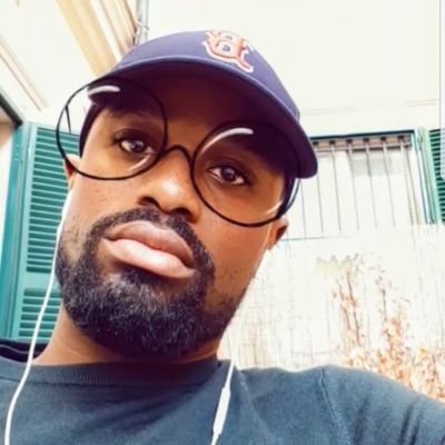 MisseCharles's profile picture. 