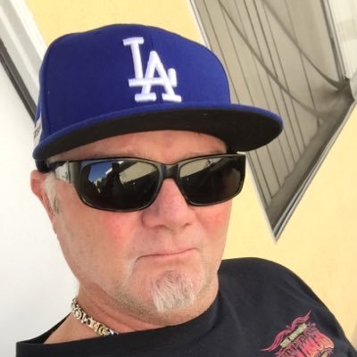 rmk_robo's profile picture. @rmkrobo1 is my youtube channel, LA base Artist abstract portrait painter IG: @rmk_robo3