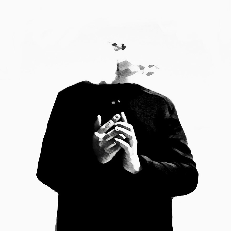 Grazziudd's profile picture. Su di me una colonna d'aria... Sono: Papà, Ascoltatore Vorace di Musica, Ciccione...e per ultimo un Umile Lavoratore del Suono...