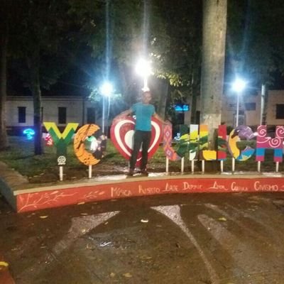 Carismático, alegre, electronico y full pana!!!