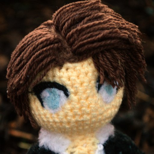 In my spare time I am an artist (despite having a art degree it doesnt pay the bills) I like to crochet and play games.