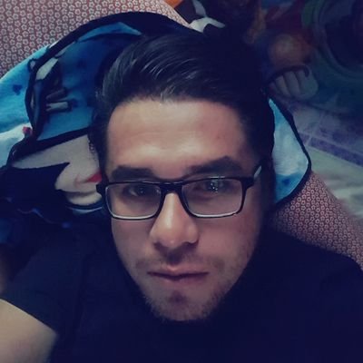 JrgKV's profile picture. De la vida, la música y la moda: lo que te acomoda. Disculpe usted mis groserías. [Oasis, Gamer, Música, Fútbol (RM, LFC, Napoli), pero sobre todo: Cine.]