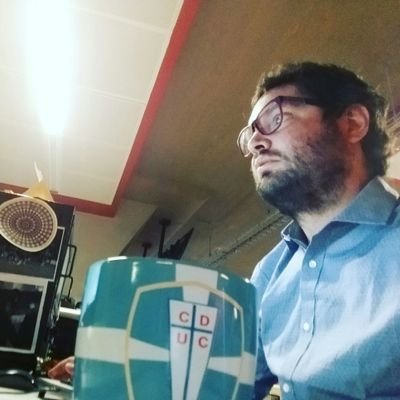 De joven promesa a viejo crack en cosa de minutos. Juego con la 10 en el @shuarateam. También le hago a la edición mañanera de la @CNNChile. Gary es mi pastor