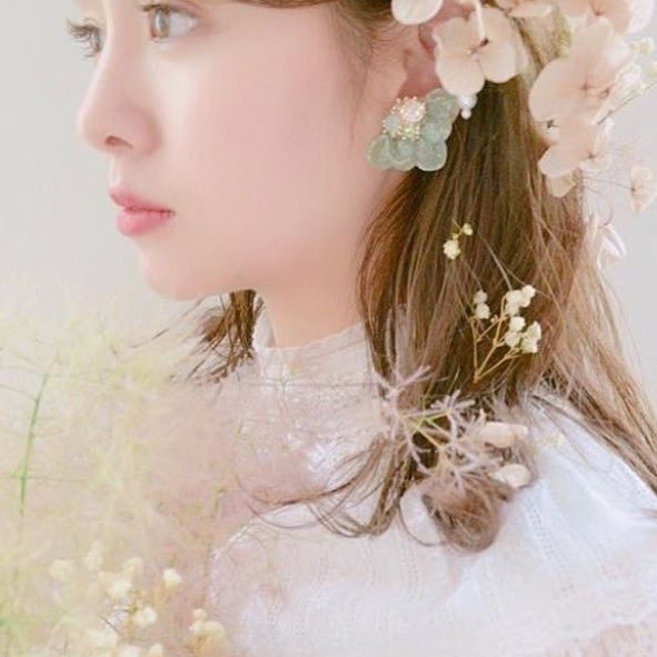 都内20代のはたらくママ👶🏻🤍 美容と勉強がすき┊外国語 ┊ 読書┊ 自己研鑽 ┊ブルベ冬┊顔タイプエレガント┊timelesz🩵寺西拓人くん┊⚠️なりすましアカウントにご注意ください。ご迷惑をおかけしておりましたら申し訳ございません。