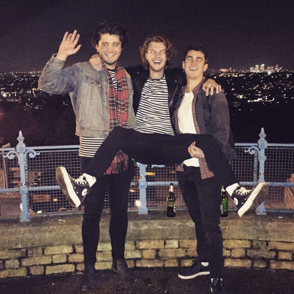 SamuelJones_III's profile picture. "All he does is tweet about football. Dont follow him "