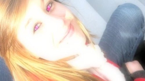 JENNIFER : dreamer : pretty faces : at times a walking oxymoron : fowl language : i get along w/ most ppl : i`ll probably like you : LOVES AARON.