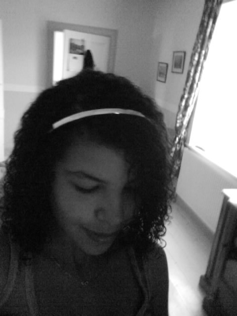 this is my old twitter - follow me at my new one -  @masseeeee and i'll follow back :) thanks.