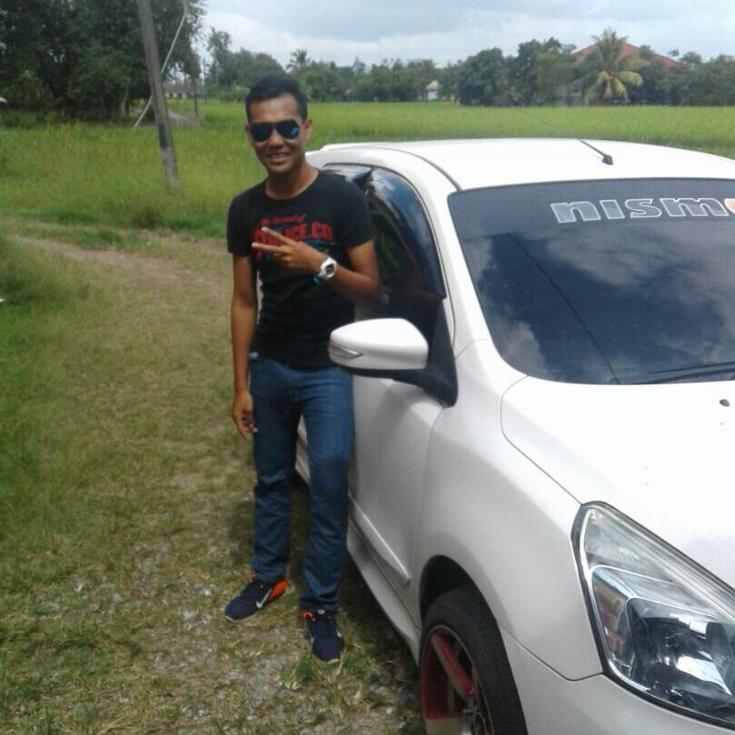 YonMierul's profile picture. Bahagia Dengan Kekasih Hati ♡in Shaa Allah Sayang Yang Terakhir :)