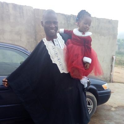 A graduate of yabatech lover of politics and sports married contractor (painting and building finishing) Chelsea fan