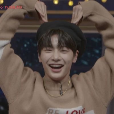 QjsC5Boxx6vWCY6's profile picture. 스키즈 양정인 김승민