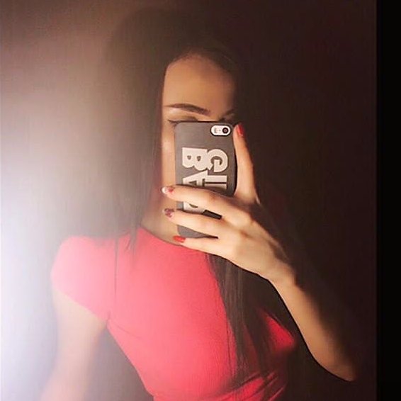veranikaiv's profile picture. 