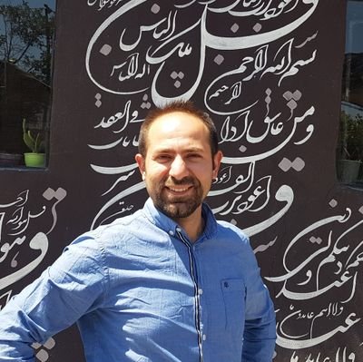 Kendi halinde.. dünyada ama dünyadan uzak. var ama yük değil.. bir nevi uçuş modunda.. Lagari, hezarfen, evliya gibi çelebi... Rtw/fav'da onay değil..