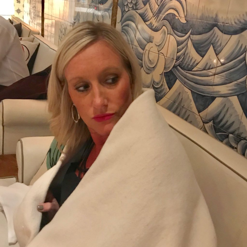 EE1974's profile picture. 