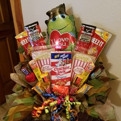 calico_goose's profile picture. Bringing the taste of Southwest Missouri....from our kitchen to yours. ..fudge, candy arrangements and fresh baked goods