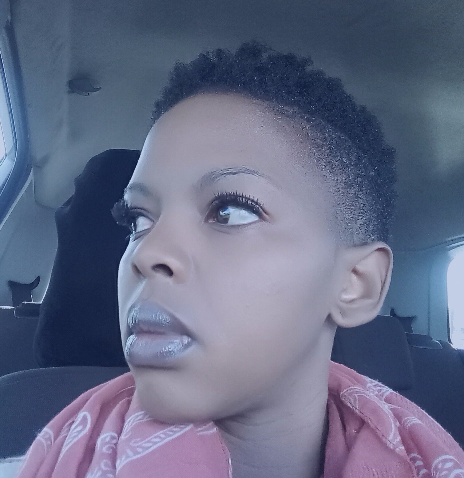 NtholeThandazo's profile picture. Bold Black Beauty, Tell-it-like-it-is, Loving life and my conversatios with God 💕💖💗💕