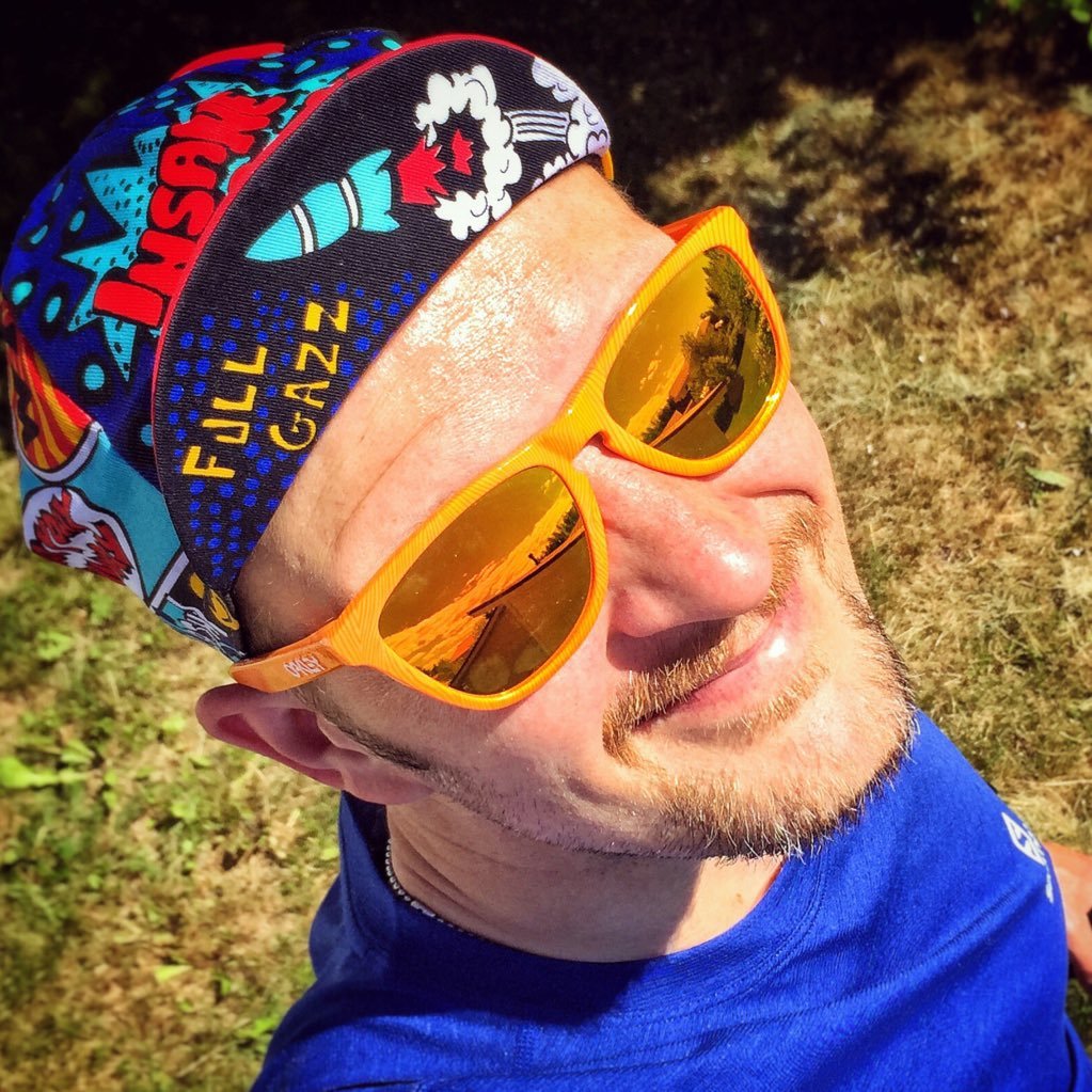 vvsrj's profile picture. Suattaap viitata työstä, liikunnasta tai muustae, vuan suattaap olla viittoomattae. Forza Juve & banzai KuPS!