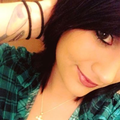 living life with no regrets because I'm only living this life once. never gonna care what anyone thinks because they can't do what I do 👌😉