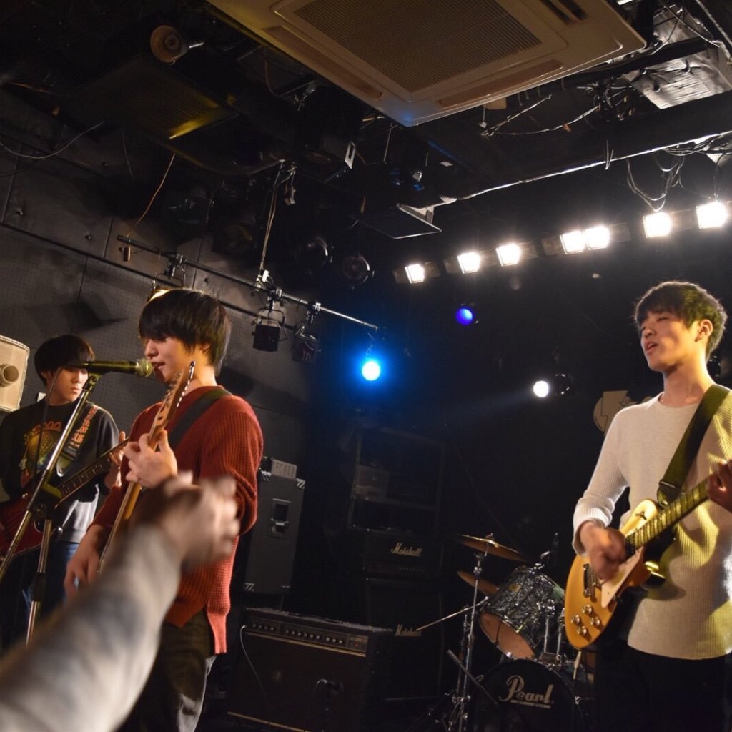 paradigmshift72's profile picture. どうも東農大一高軽音部cleavage どんどんフォロー(@reversiblue_911)Gt.Vo.神ヴォーカル深見(@sukimanokazu)Gt.谷田部(@SuqNg5TizYTy4Vv)Ba.大良Dr.藤森