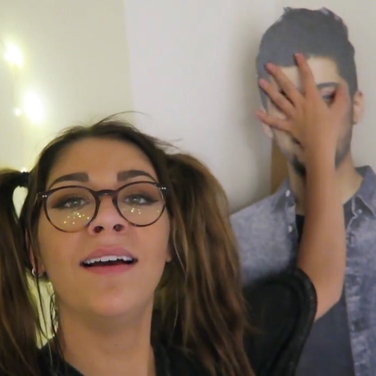 KIANDJCMIND's profile picture. fuck you and your decision 'cause its not mine