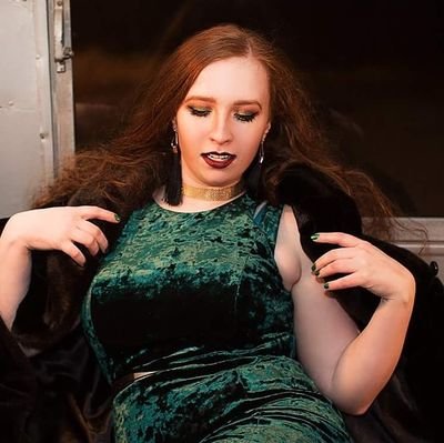 Casmira_Damon's profile picture. Feminism, fashion, and making things awkward