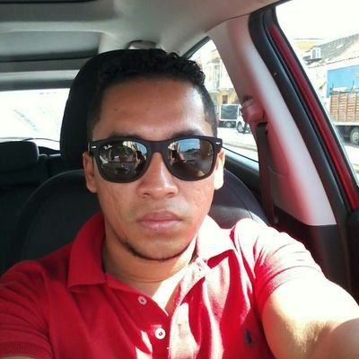 Comentarista deportivo, Futbolista profesional y baterista... Quise ser. Soy Administrador Público 📖Estudiante, Empleado, papá de Gaby. Corazón escarlata ♥️