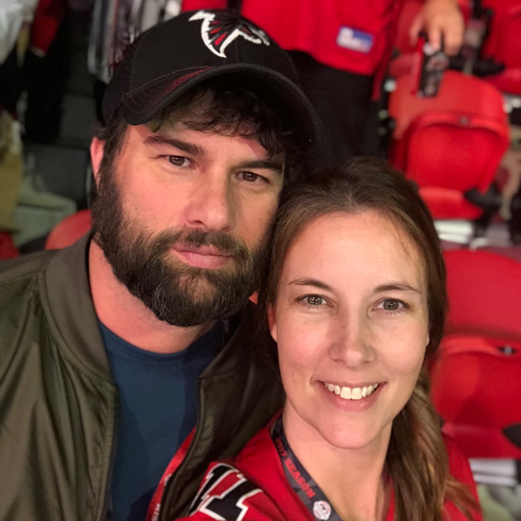 Mom. Wife. Falcon fan. Atl Utd fan. Kitty rescuer. Photographer. Traveler.