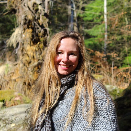 Edinburgh Hypnotherapist helping people change long standing behaviours, habits and anxiety related issues in person and online.