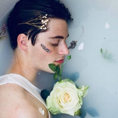 _amosrpg's profile picture. 