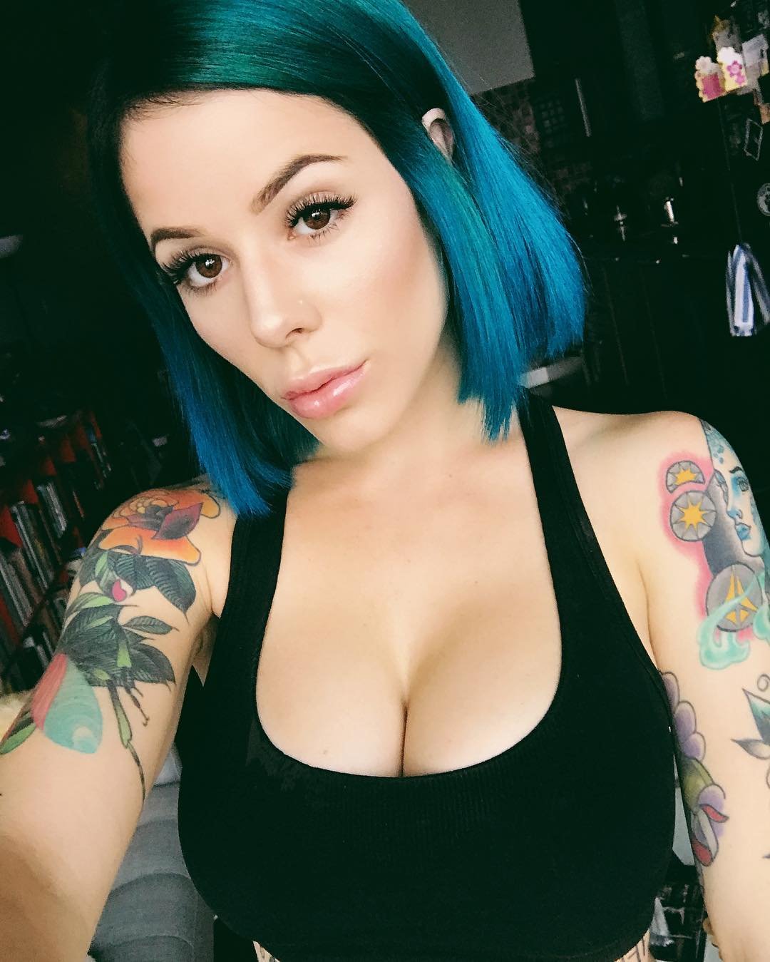 I'm A Female bootylover (FEMALES ONLY) is that a problem?