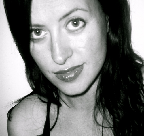 From Norway, lives in England. All about music, literature, film, art, love. And cortado.
